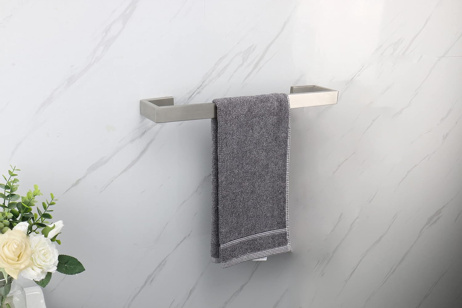 Heavy duty wall mounted towel rack Image 2